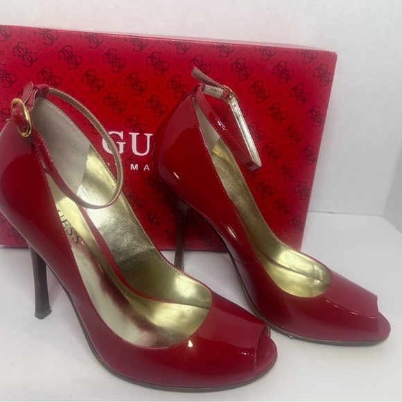 Sexy GUESS ankle strap RED patent heels - Picture 3 of 14